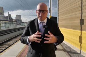 J. RÁŽ: OBSTARÁVAME OBCHVAT STROPKOVA J. RÁŽ: OBSTARÁVAME OBCHVAT STROPKOVA