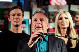 skynews-witkoff-hostage-square_7048781.jpg USA: Vraciaš sa domov: Trumpov vyslanec ubezpečuje rukojemníkov, keď sa Izrael p...