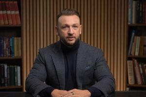 Matúš Šutaj Eštok: NEUSTÚPIM A NENECHÁM SA ZASTRAŠIŤ