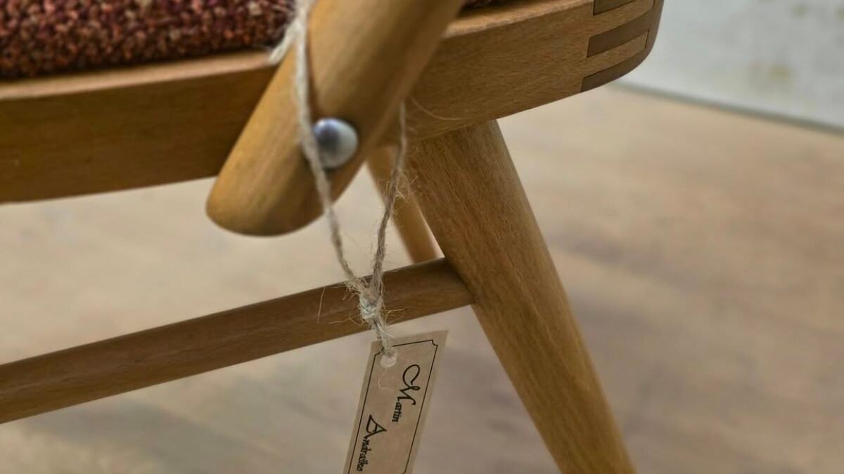 Martin Andraško: Kompletne zrenovovaná súprava retro stoličiek.