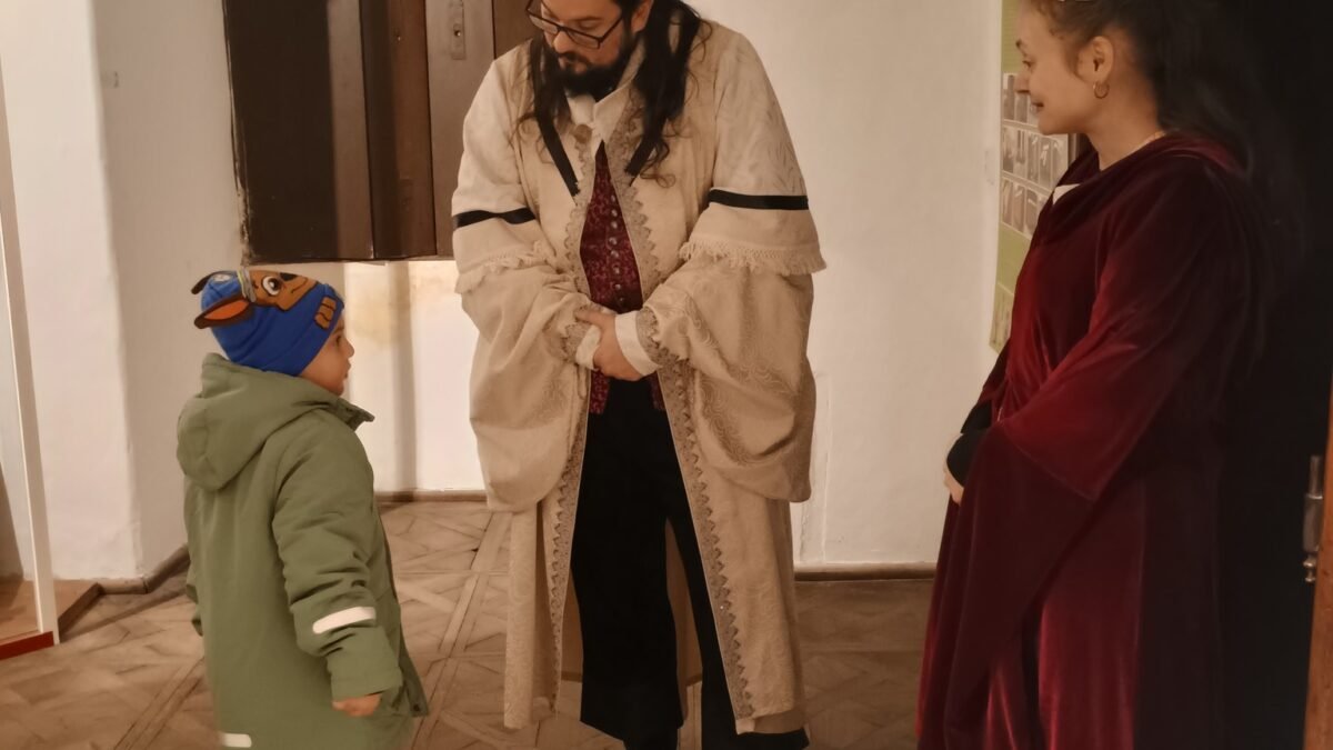 hrad modrý kameň: predškoláci z mŠ hrušov dnes u nás Hrad Modrý Kameň: Predškoláci z MŠ Hrušov dnes u nás zažili krásne dopoludnie plné rozprávok a tvorivosti! Zúčastnili sa programov Rozprávková prehliadka a Bábkodielňa, ktoré realizujeme v rámci projektov programu Kul