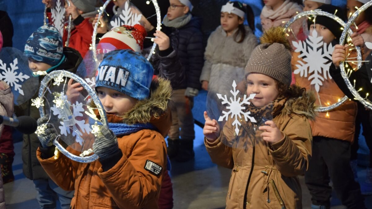 Kultúra Šaľa: Šalianske vianočné trhy piatok 12.12.2025 zajtra pokračujeme