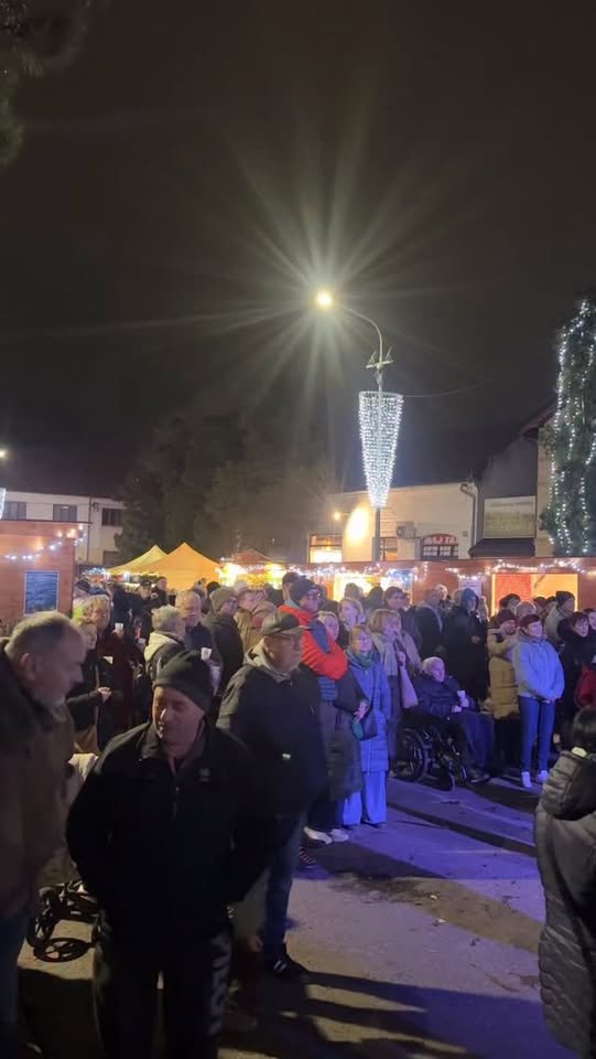 Mesto Hlohovec: Otvorenie vianočných trhov v Hlohovci 2025