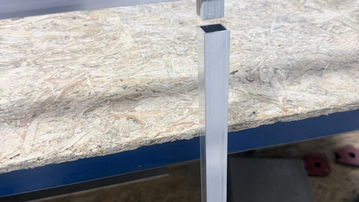 Spájanie profilov za pomocí stratených spojok