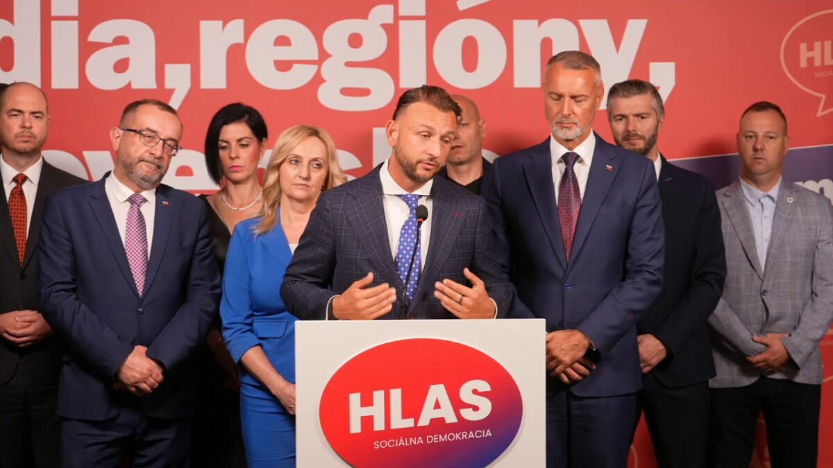 Ľudia musia mať možnosť politikom moc aj vziať