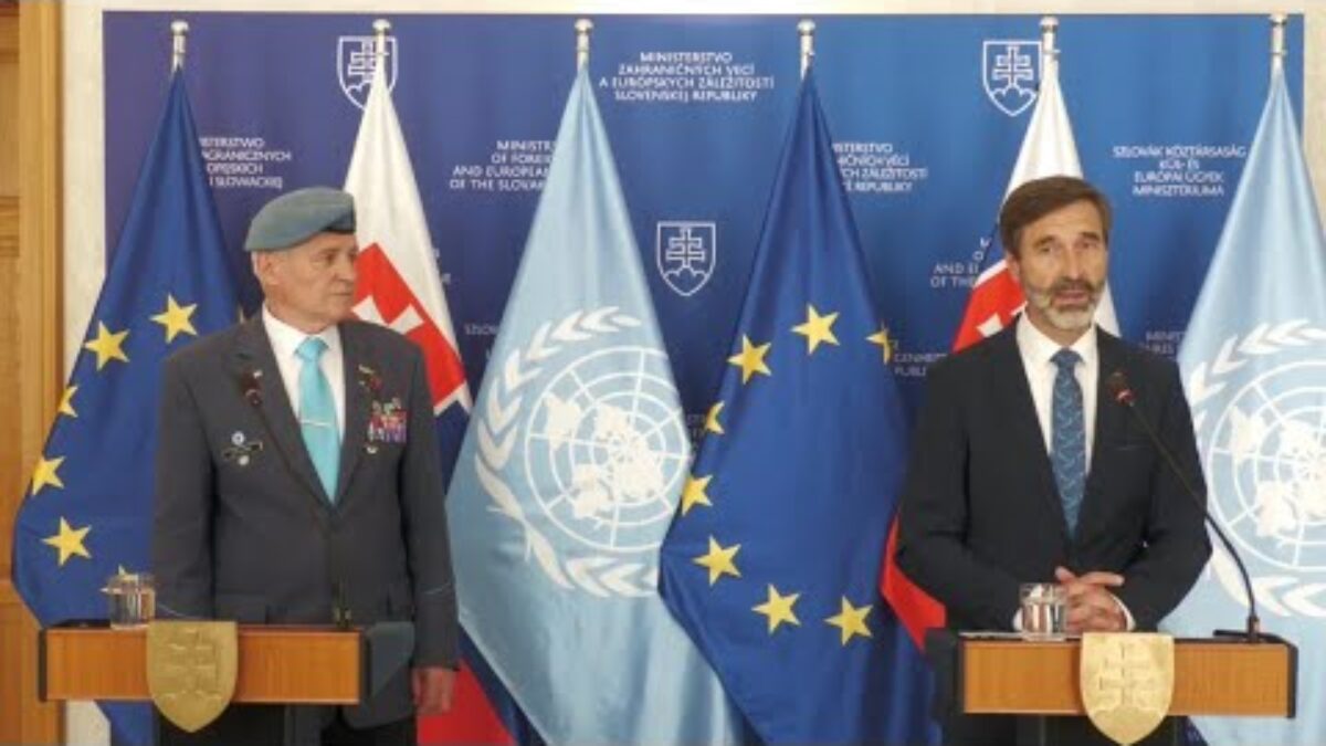 Tlačová konferencia ministra J. Blanára a prezidenta Únie vojnových veteránov P. Marka