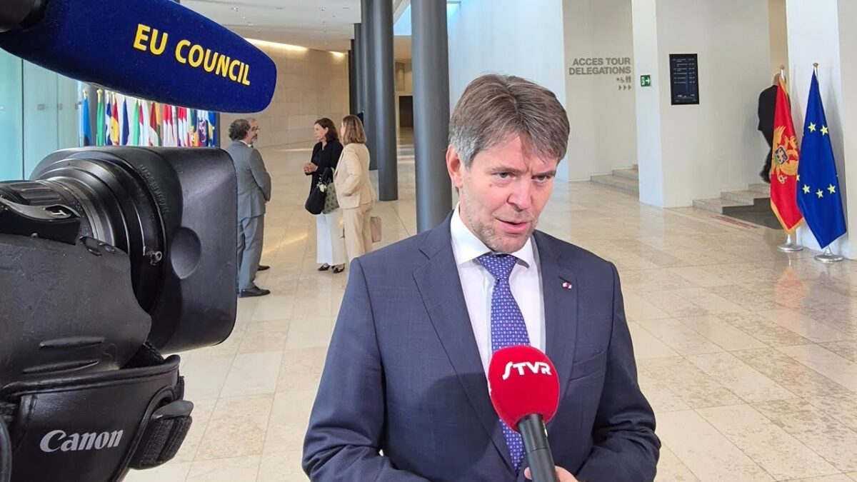 Tlačový brífing štátneho tajomníka M. Eštoka na zasadnutí #FAC v Luxemburgu