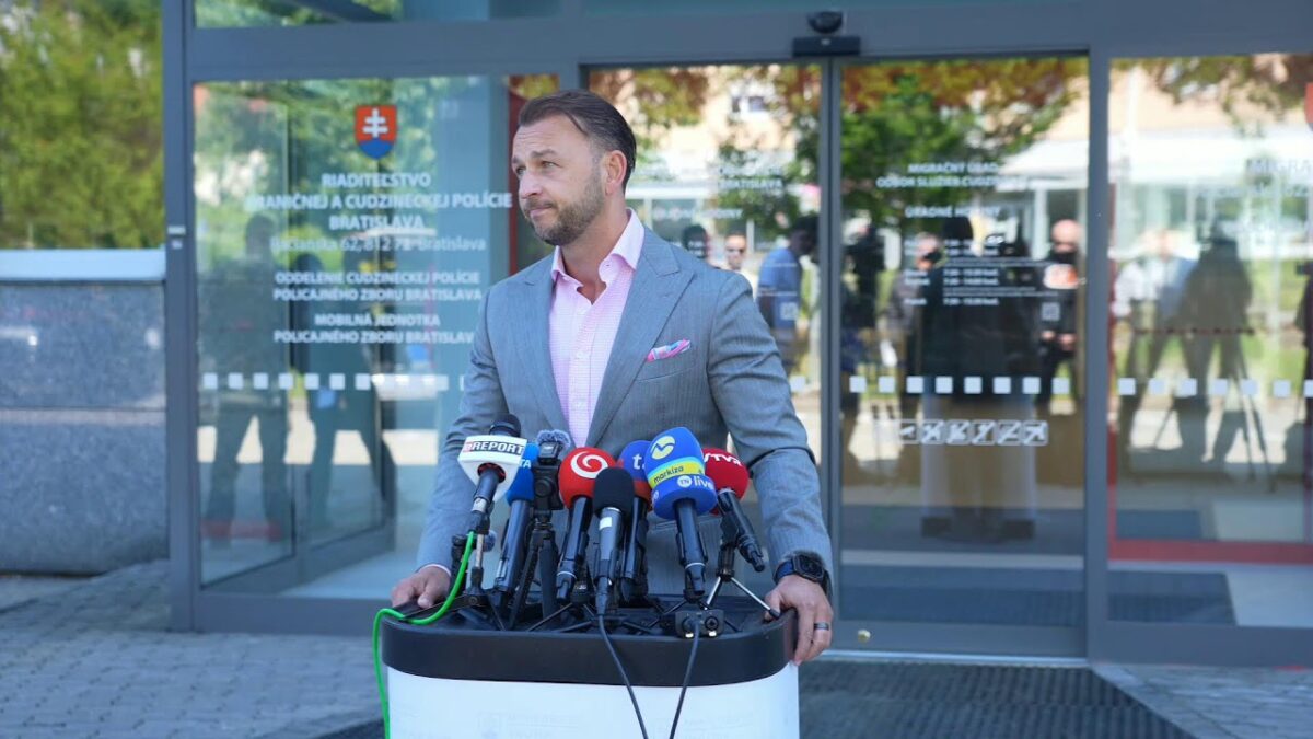 Matúš Šutaj Eštok: NAŽIVO: Otvárame nové priestory cudzineckej polície v Bratislave
