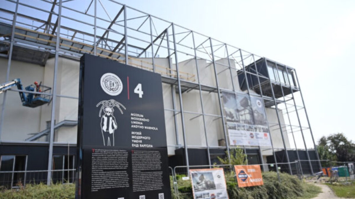 Warholovo múzeum v Medzilaborciach po rokoch opäť otvoria. Rekonštrukcia stála takmer 16 miliónov eur