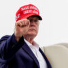 Trump pohrozil Ománu vybombardovaním, ak bude prekážať dohode o Hormuze