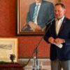 Majster sveta z roku 2002 Peter Bondra si od primátora Košíc prevzal čestné obči...
