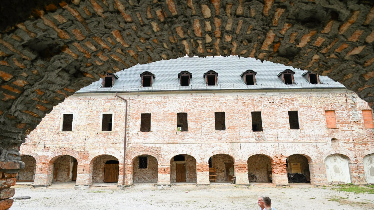 Mesto Dubnica nad Váhom: 5 NAJVÄČŠÍCH VÝHOD REKONŠTRUKCIE KAŠTIEĽA