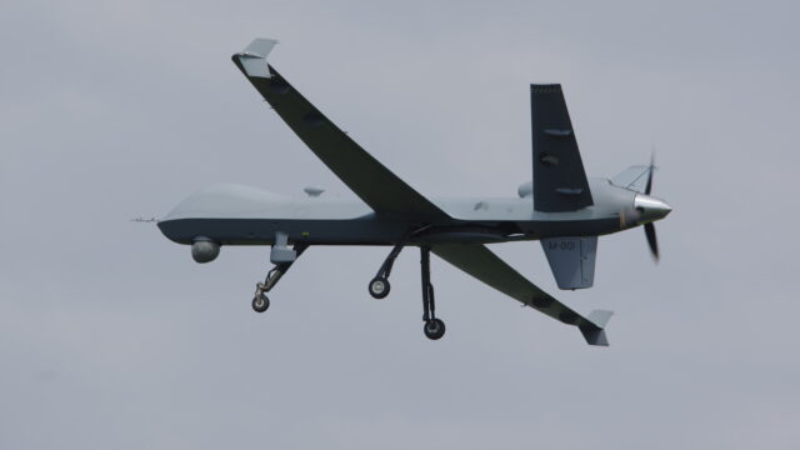 Ruské ministerstvo obrany tvrdí, že nad 19 ruskými regiónmi zostrelili 1 214 ukrajinských dronov